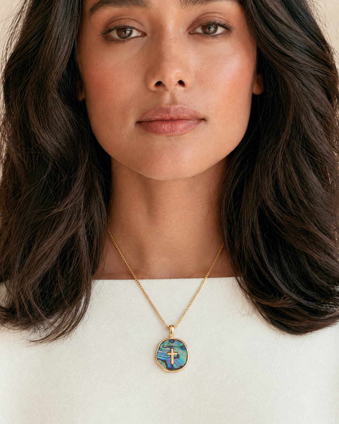 Aurora Light Cross Necklace, 18k Gold – view 4