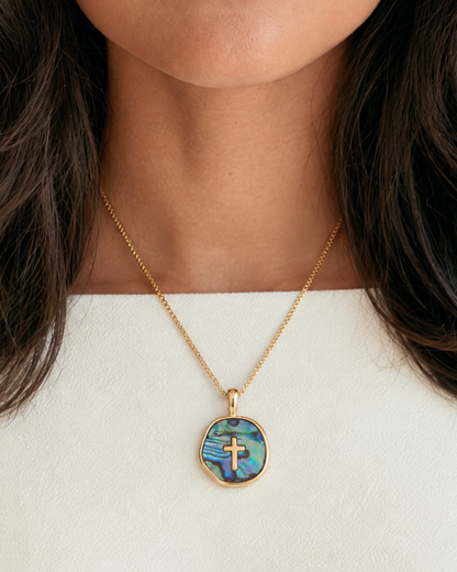 Aurora Light Cross Necklace, 18k Gold – view 3