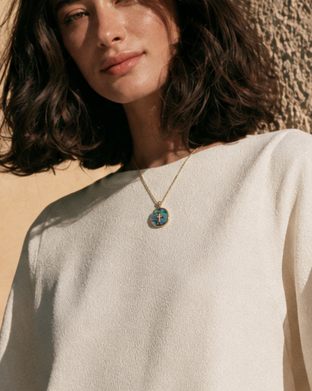 Aurora Light Cross Necklace, 18k Gold – view 8