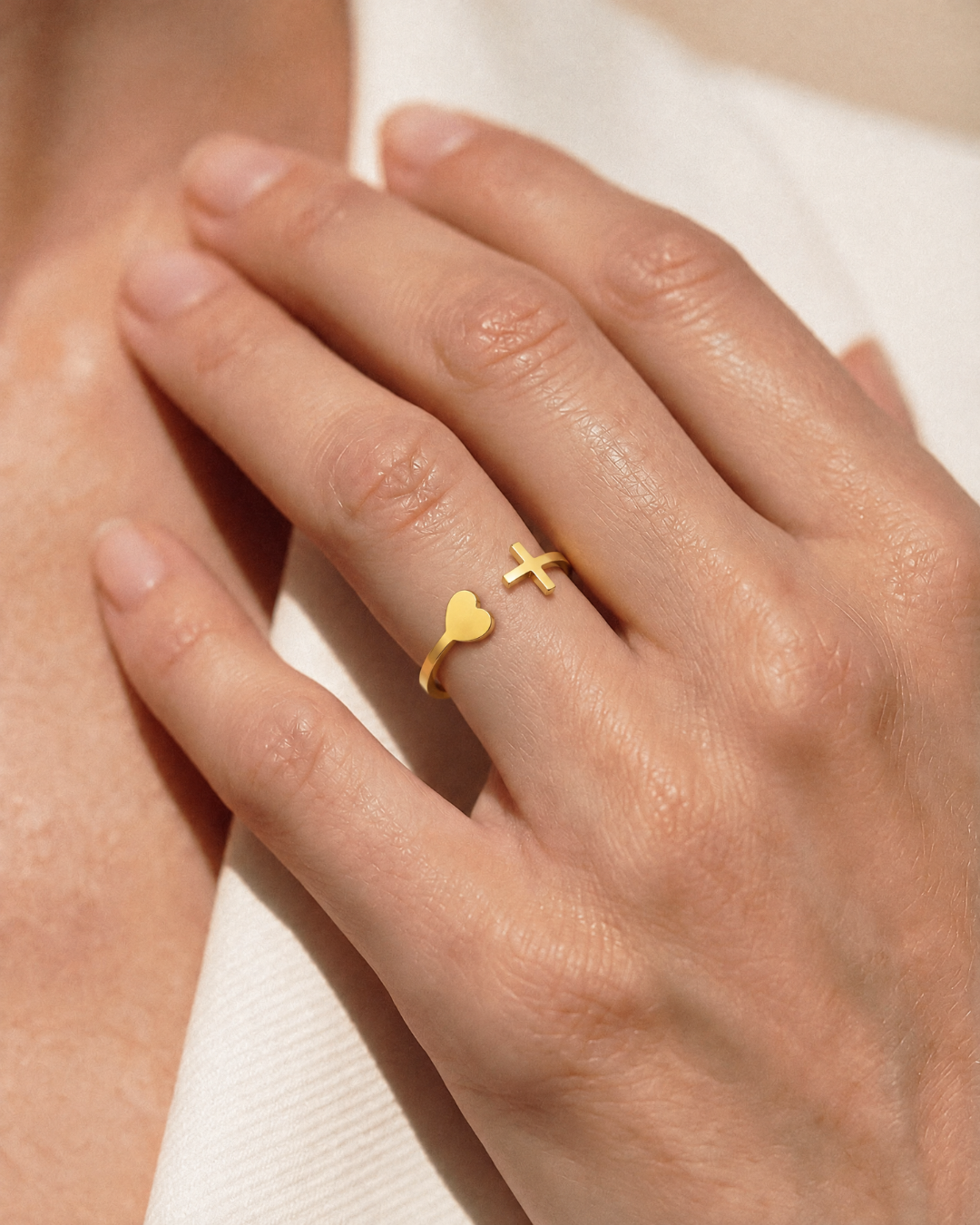 He Is Within Her Heart Ring, Psalm 46:5 – view 3