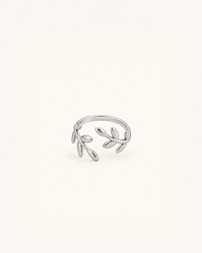 Olive Branch Ring in Silver